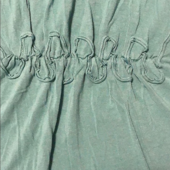 Max Studio Green Top - Picture 2 of 4